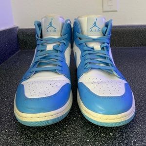 Jordan 1 Mid ‘UNC’ Size 13